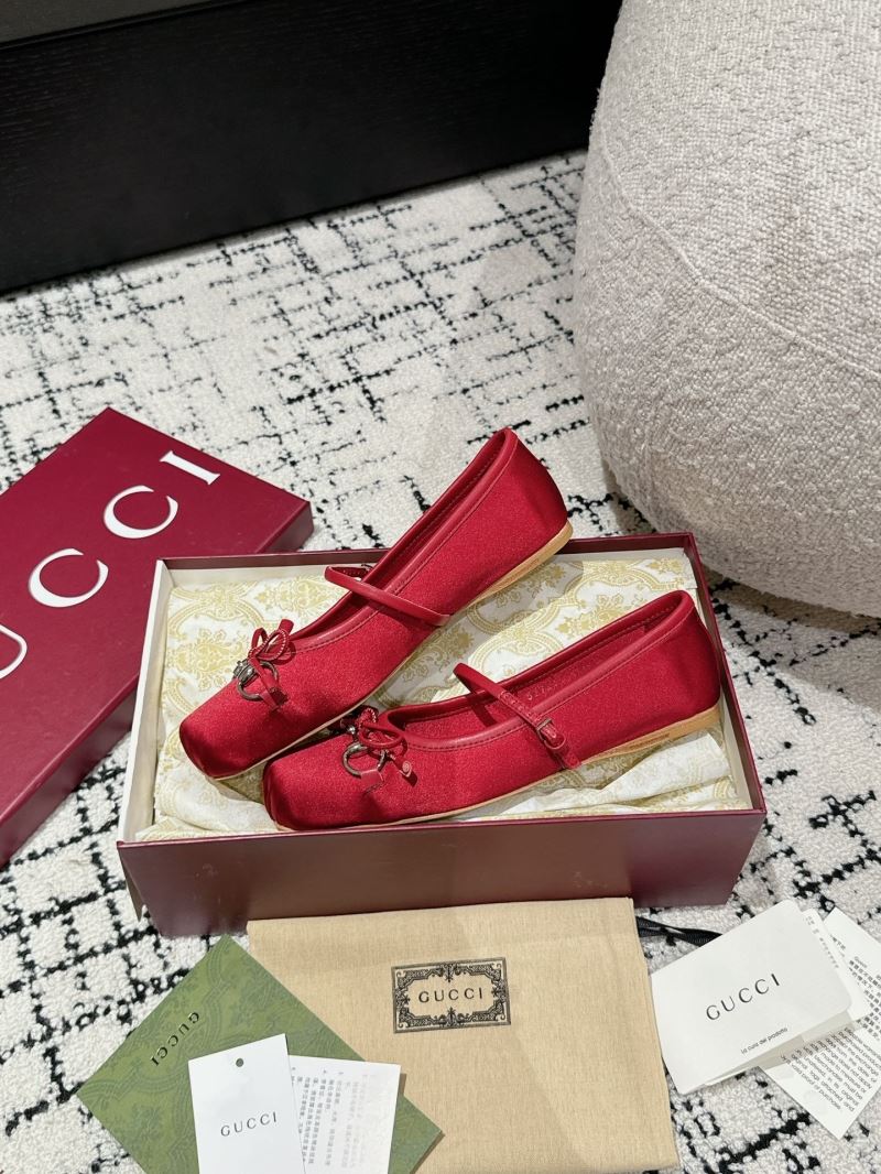 Gucci Flat Shoes